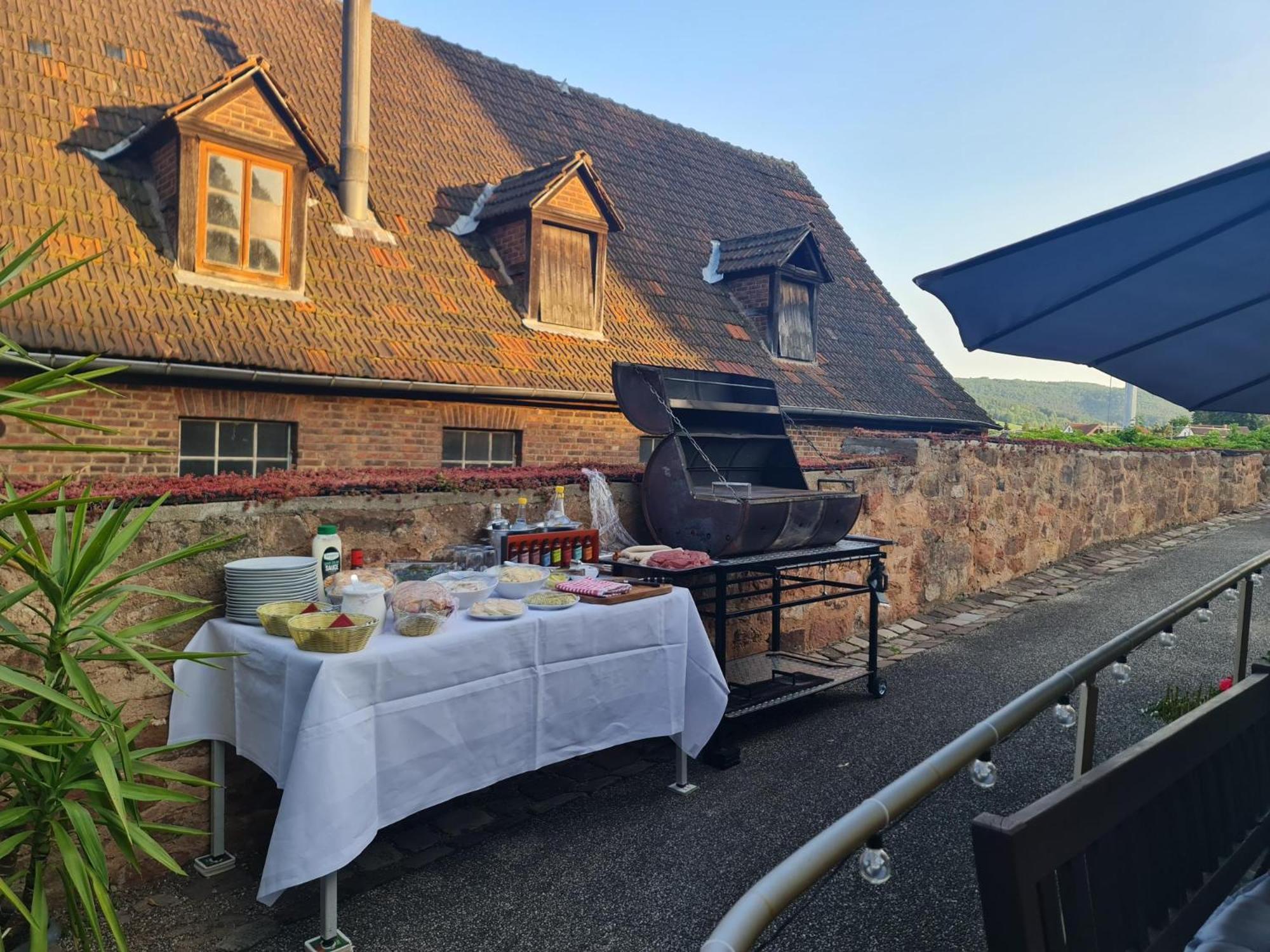 Hotel & Cafe Schachtenburg Schlitz Bagian luar foto