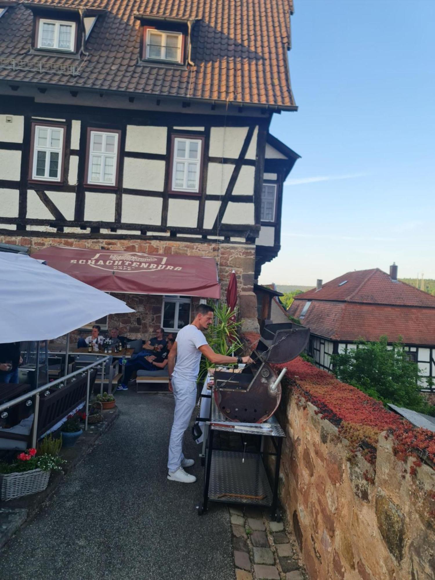 Hotel & Cafe Schachtenburg Schlitz Bagian luar foto