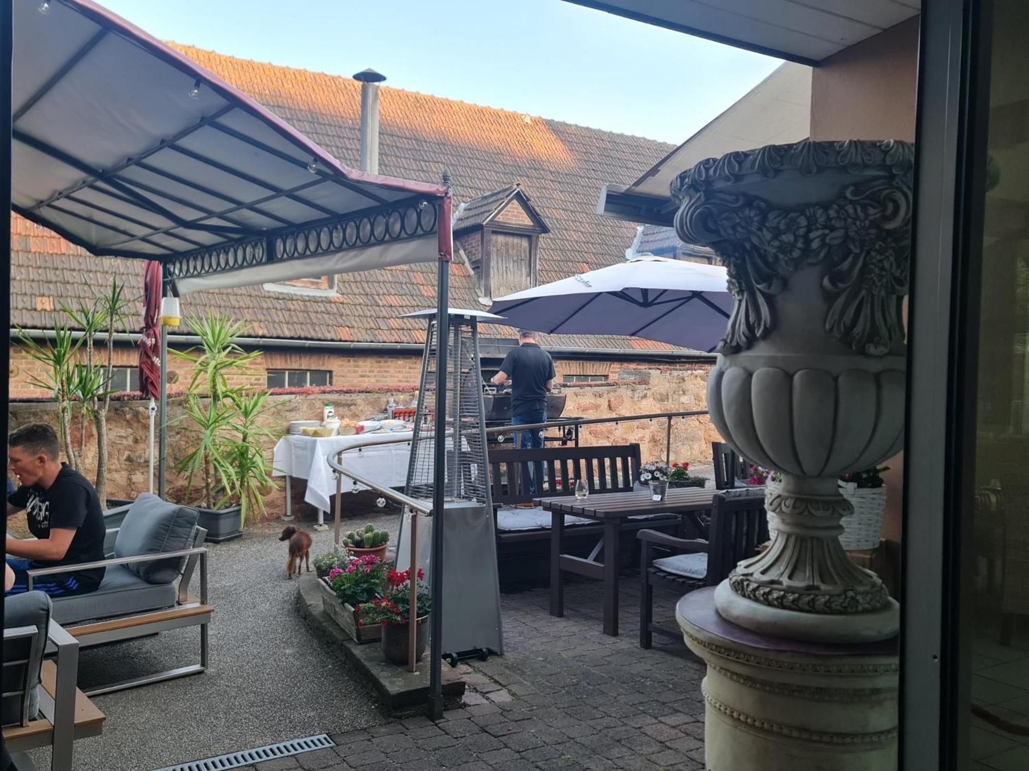 Hotel & Cafe Schachtenburg Schlitz Bagian luar foto