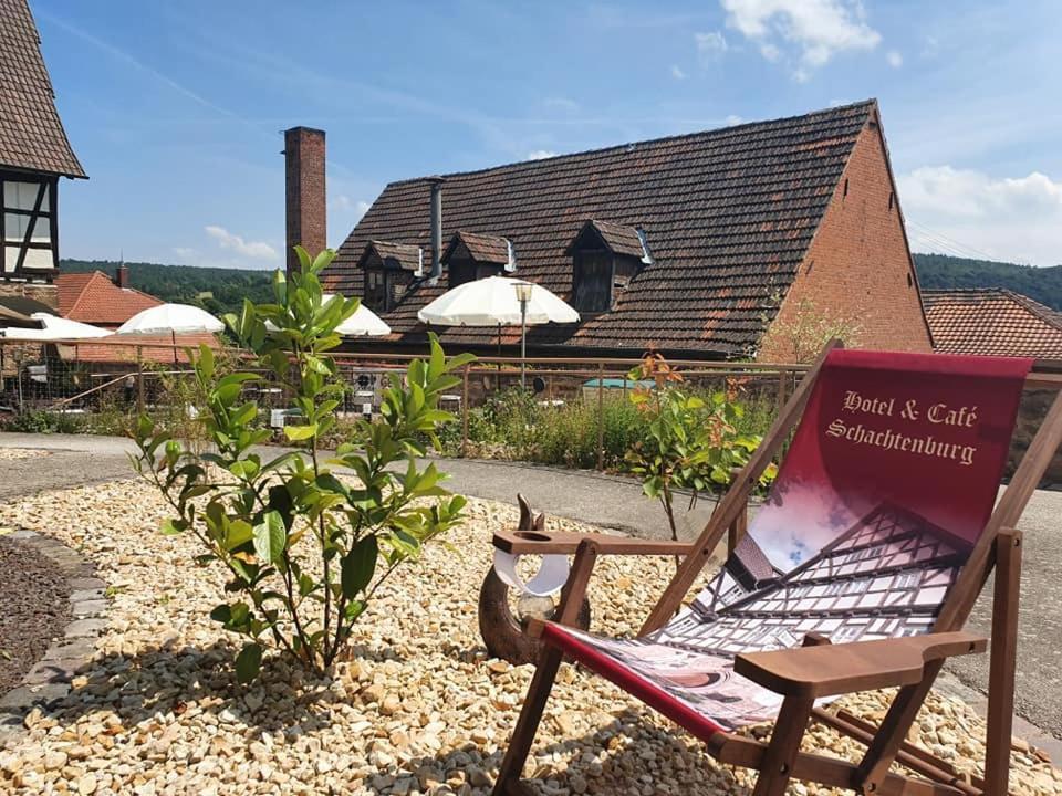 Hotel & Cafe Schachtenburg Schlitz Bagian luar foto